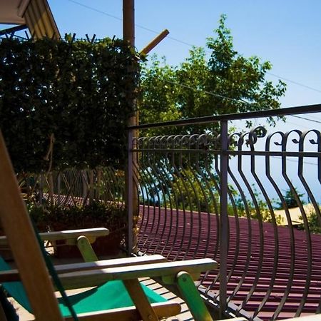 Отель Agriturismo Mare E Monti Аджерола Экстерьер фото