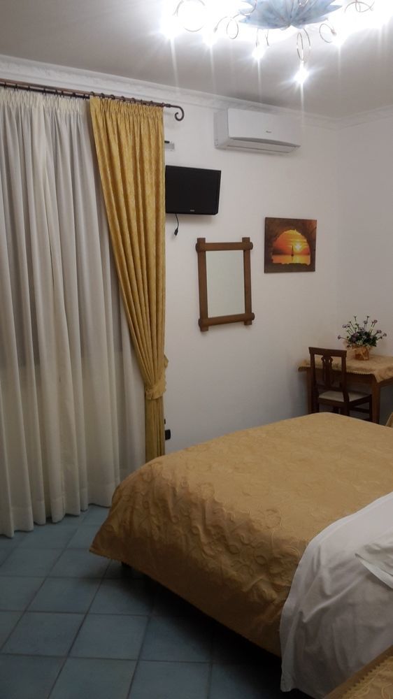 Отель Agriturismo Mare E Monti Аджерола Экстерьер фото